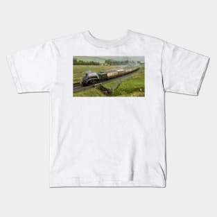 A4 "Sir Nigel Gresley" at Ais Gil, Cumbria in the rain Kids T-Shirt